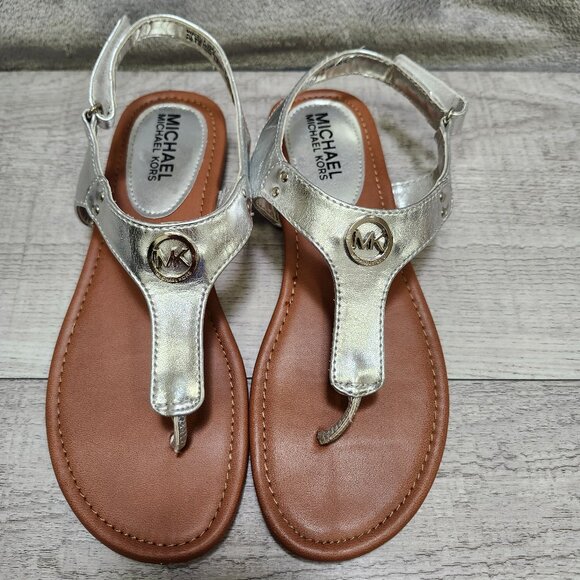 Michael Kors Marcella Girl Size 4 (EU 35) Thong Sandals Silver - Picture 1 of 14
